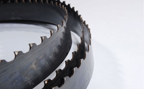 撞击材料中的硬点会给带锯条带来哪些损伤? 撞击材料中的硬点会给带锯条带来哪些损伤?