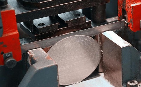 甘南影响双金属带锯条使用寿命的主要因素有哪些？